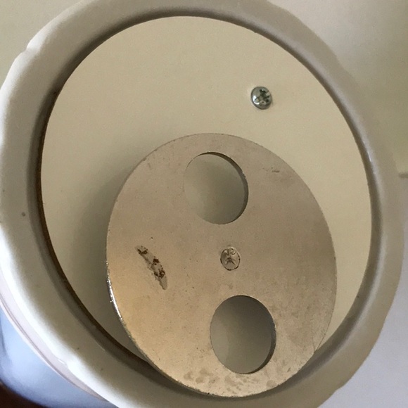 Porcelain Paul Sebastian Music Box 1990 plays Memories - Picture 5 of 5